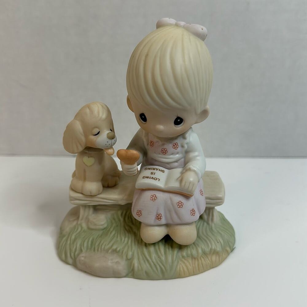 Vintage 1997 Precious Moments April Birthday Figurine